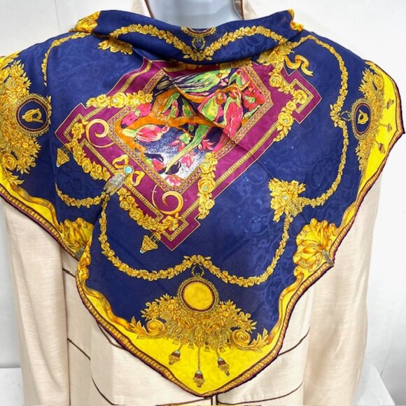 2 Unused-Unbox-Moschino/miniscarf/handkerchief 17"-20" Red white watches print(3 - Picture 3 of 8